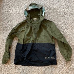 !NEW! Levitate Rain Coat/ Pullover